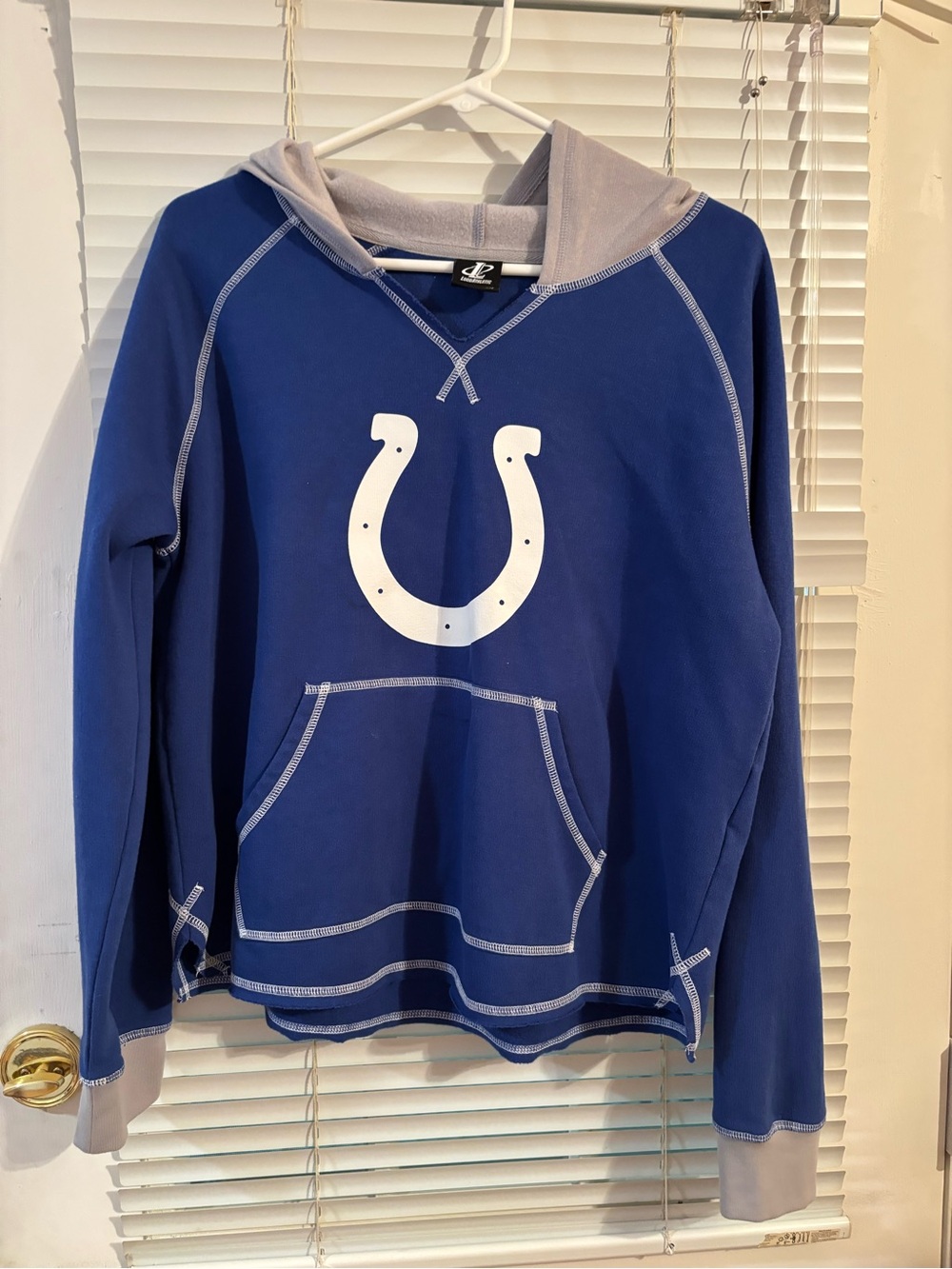 Women’s Indianapolis Colts Logo Athletic Size Large Hoodie sweatshirt pit-pit 22